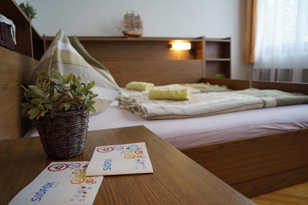 Sophie'S Guesthouse Siofok Exterior photo